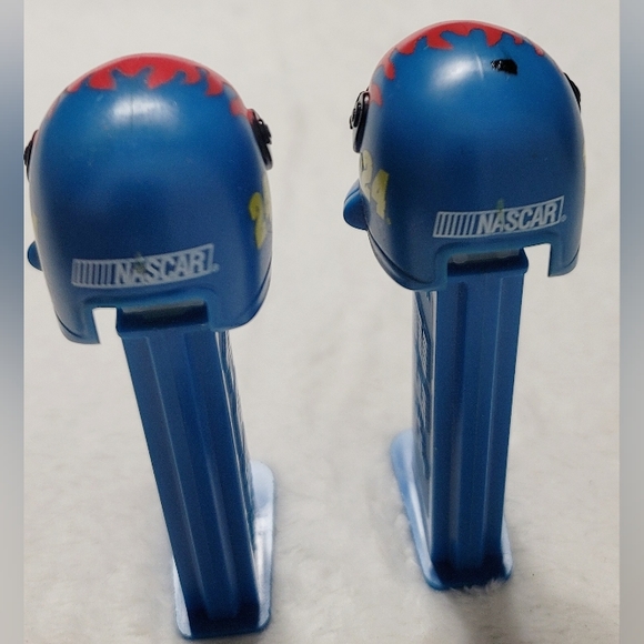 NASCAR Jeff Gordon #24 Helmet PEZ Dispenser Pair DuPont Monte Carlo Vintage - Picture 6 of 6